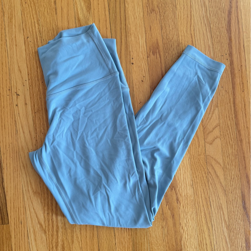 LULULEMON light blue size 6 leggings. Lightly worn